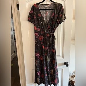 Marine Layer | Short Sleeved Wrap Dress in tropical pattern